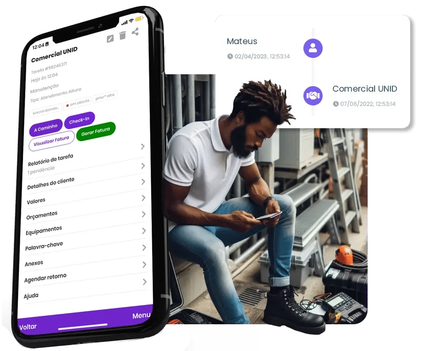Técnico de manutenção utilizando o app do Auvo